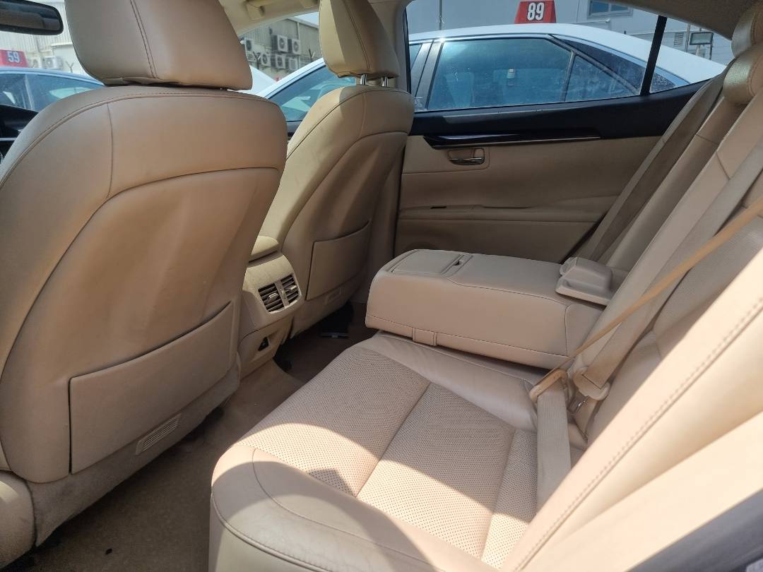 2013 LEXUS ES 350 — 199496 Miles — Lot 2058372 — Ind. 12 - Marhaba Auctions Used Cars - Image 7