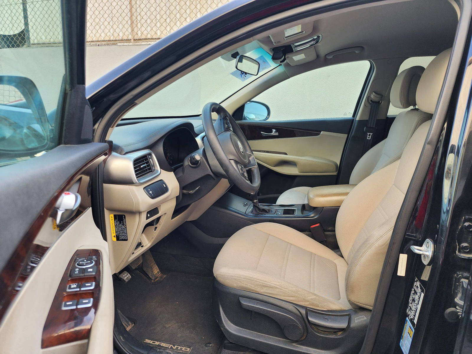 2017 KIA SORENTO — 169013 Miles — Lot 198280 — Souq - Marhaba Auctions Used Cars - Image 9