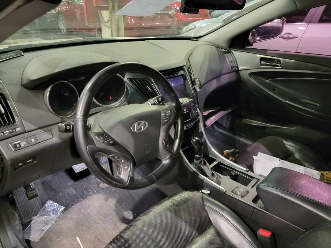 2014 HYUNDAI SONATA — 200155 KM — Lot 088834 — Main - Marhaba Auctions Used Cars - Image 9