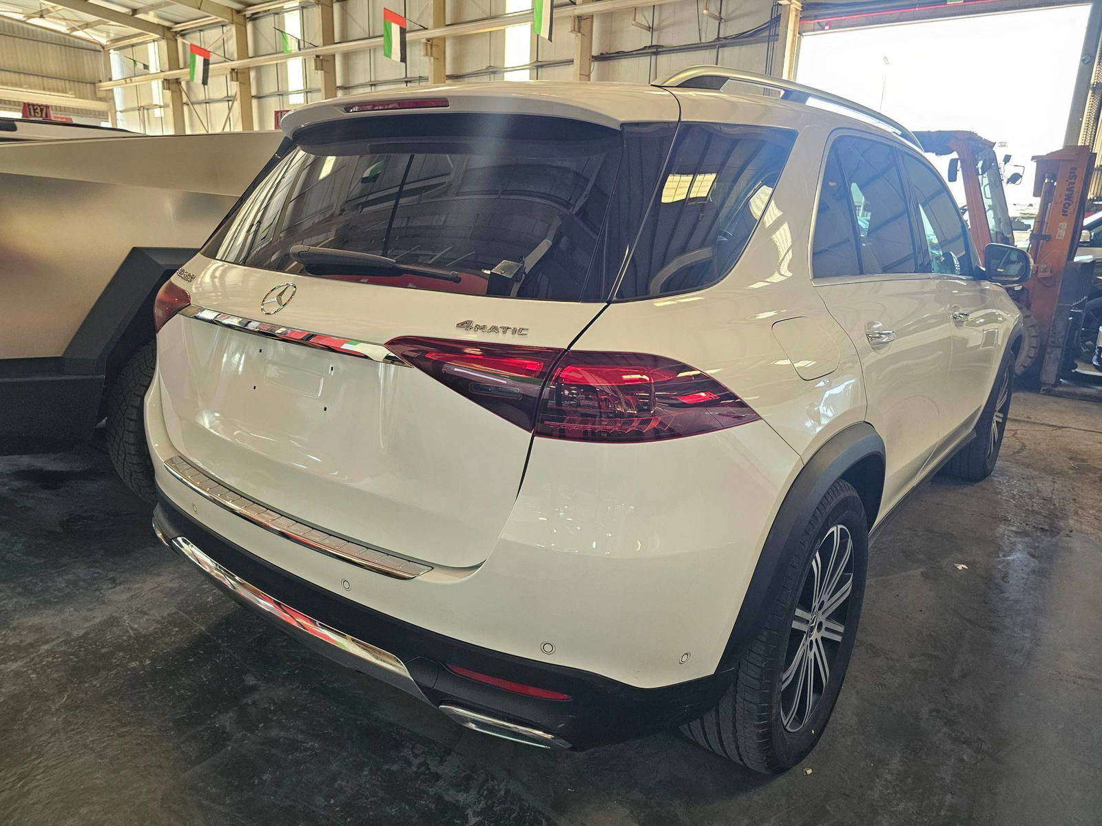 2025 MERCEDES BENZ GLE 350 — 2092 Miles — Lot 9SB285269 — Main - Marhaba Auctions Used Cars - Image 5
