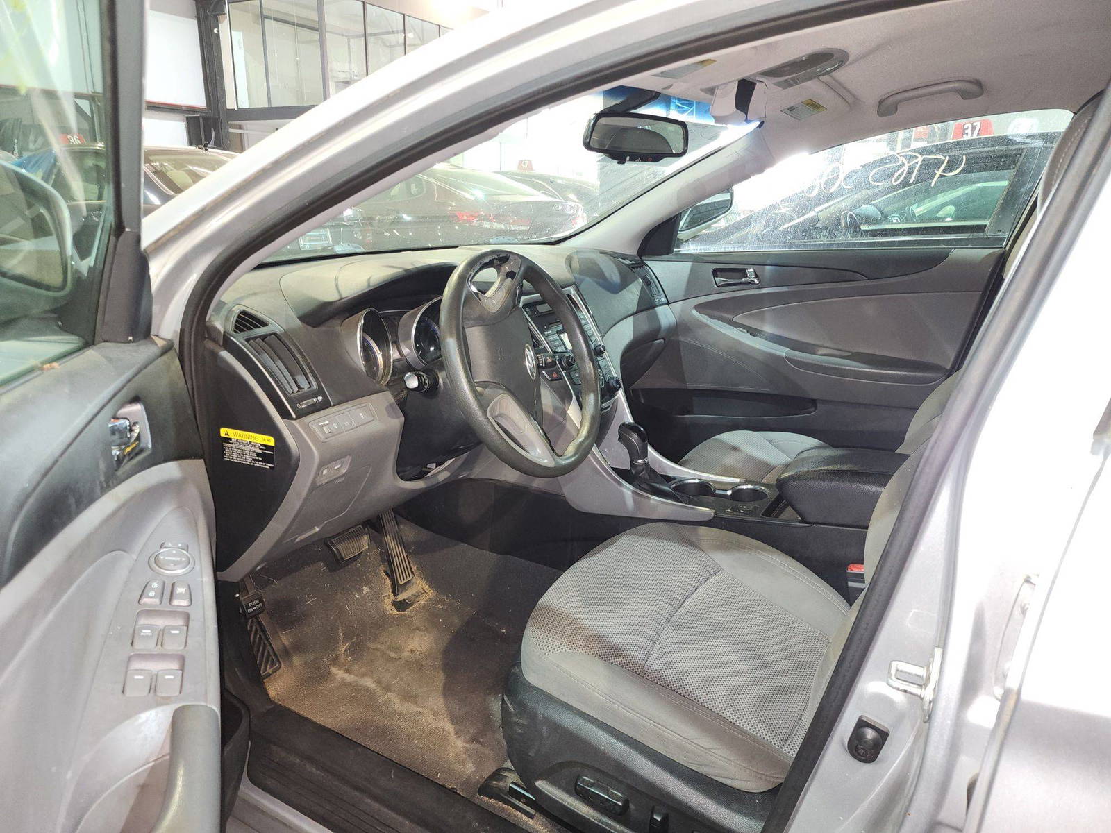 2013 HYUNDAI SONATA — 153567 Miles — Lot 47853085 — Al Quoz - Marhaba Auctions Used Cars - Image 9