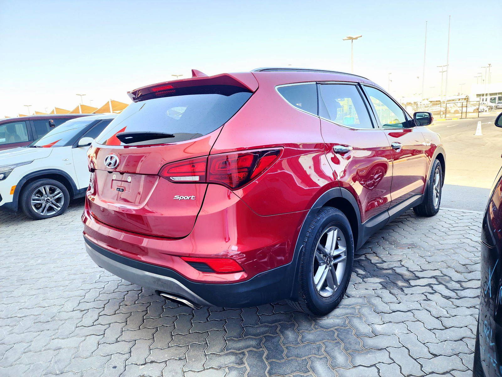 2017 HYUNDAI SANTA FE — 128489 Miles — Lot G491026 — Souq - Marhaba Auctions Used Cars - Image 3