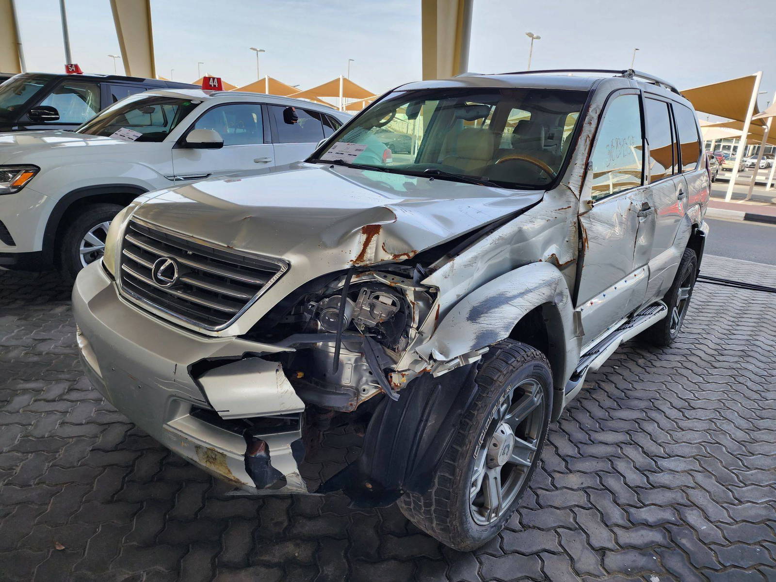 2004 LEXUS GX 470 — 173211 Miles — Lot 054667 - Marhaba Auctions Used Cars - Image 8