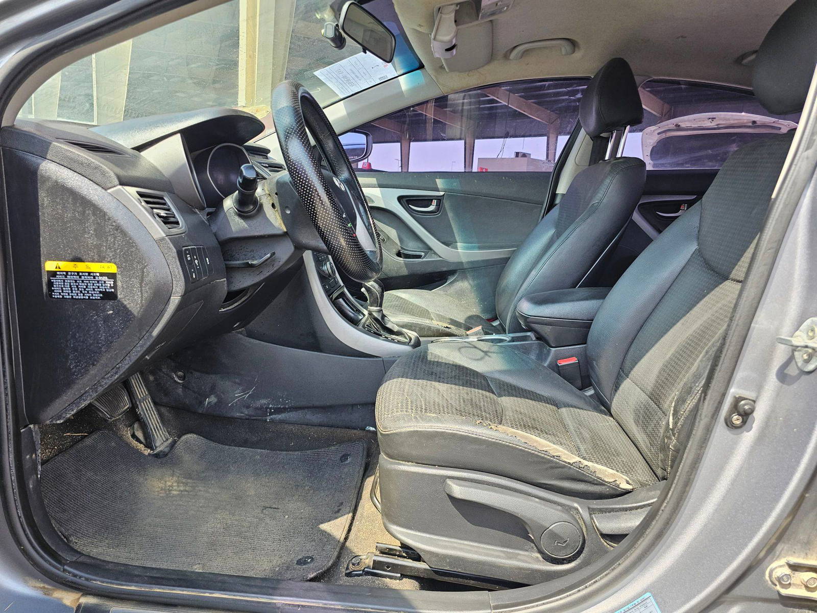2014 HYUNDAI AVANTE — 166966 KM — Lot 978931 — Souq - Marhaba Auctions Used Cars - Image 8