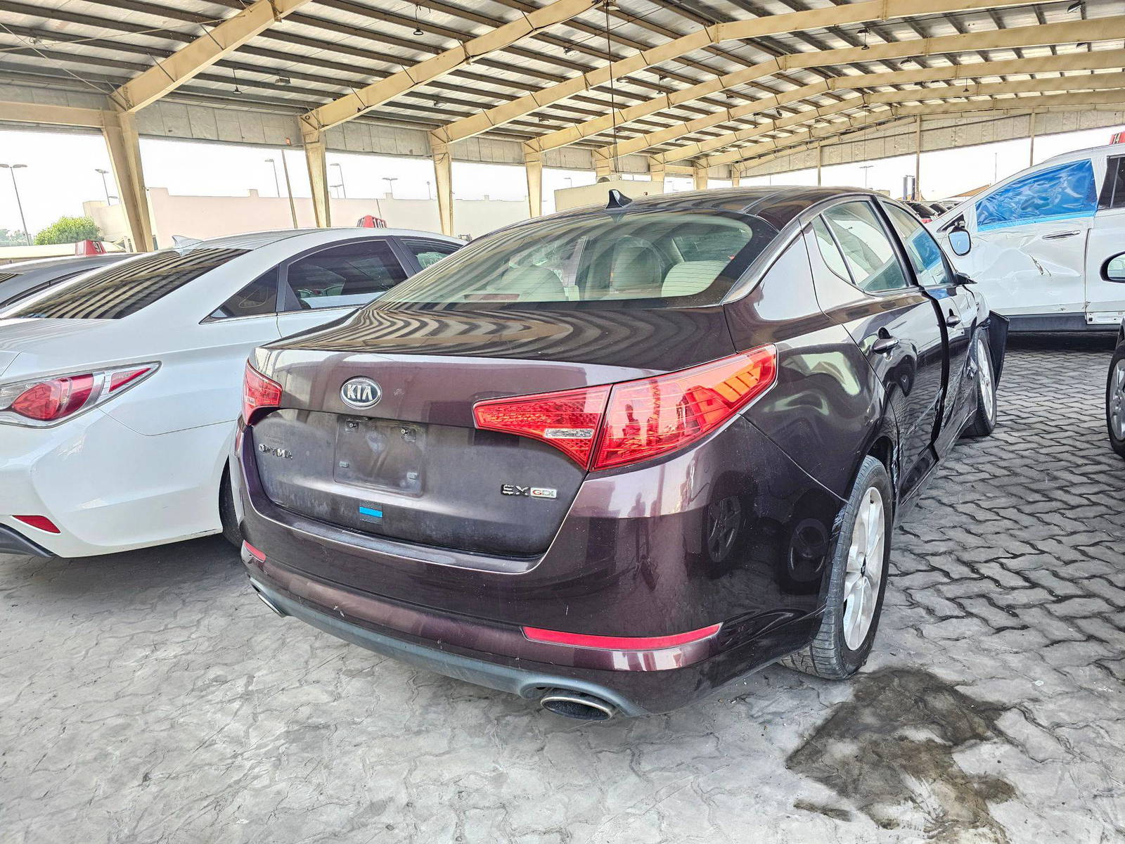 2011 KIA OPTIMA — 212157 Miles — Lot N4A71B5052971 — Souq - Marhaba Auctions Used Cars - Image 4