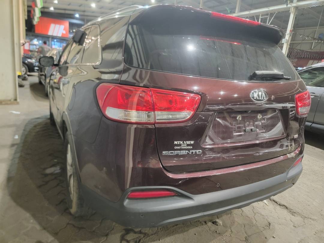 2016 KIA SORENTO — 211082 Miles — Lot 1222297 — Souq - Marhaba Auctions Used Cars - Image 3