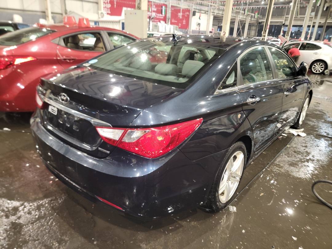 2011 HYUNDAI SONATA — 242157 Miles — Lot 37723966 - Marhaba Auctions Used Cars - Image 4