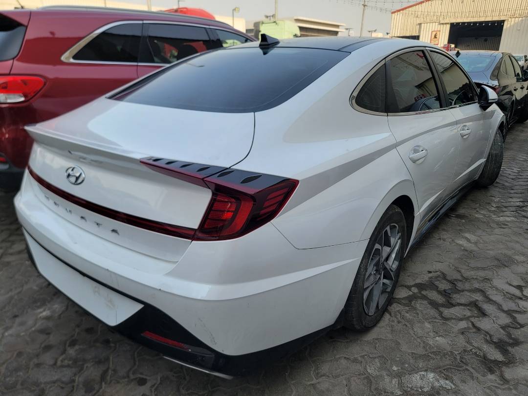 2022 HYUNDAI SONATA — 30070 Miles — Lot 235729 — Main - Marhaba Auctions Used Cars - Image 4