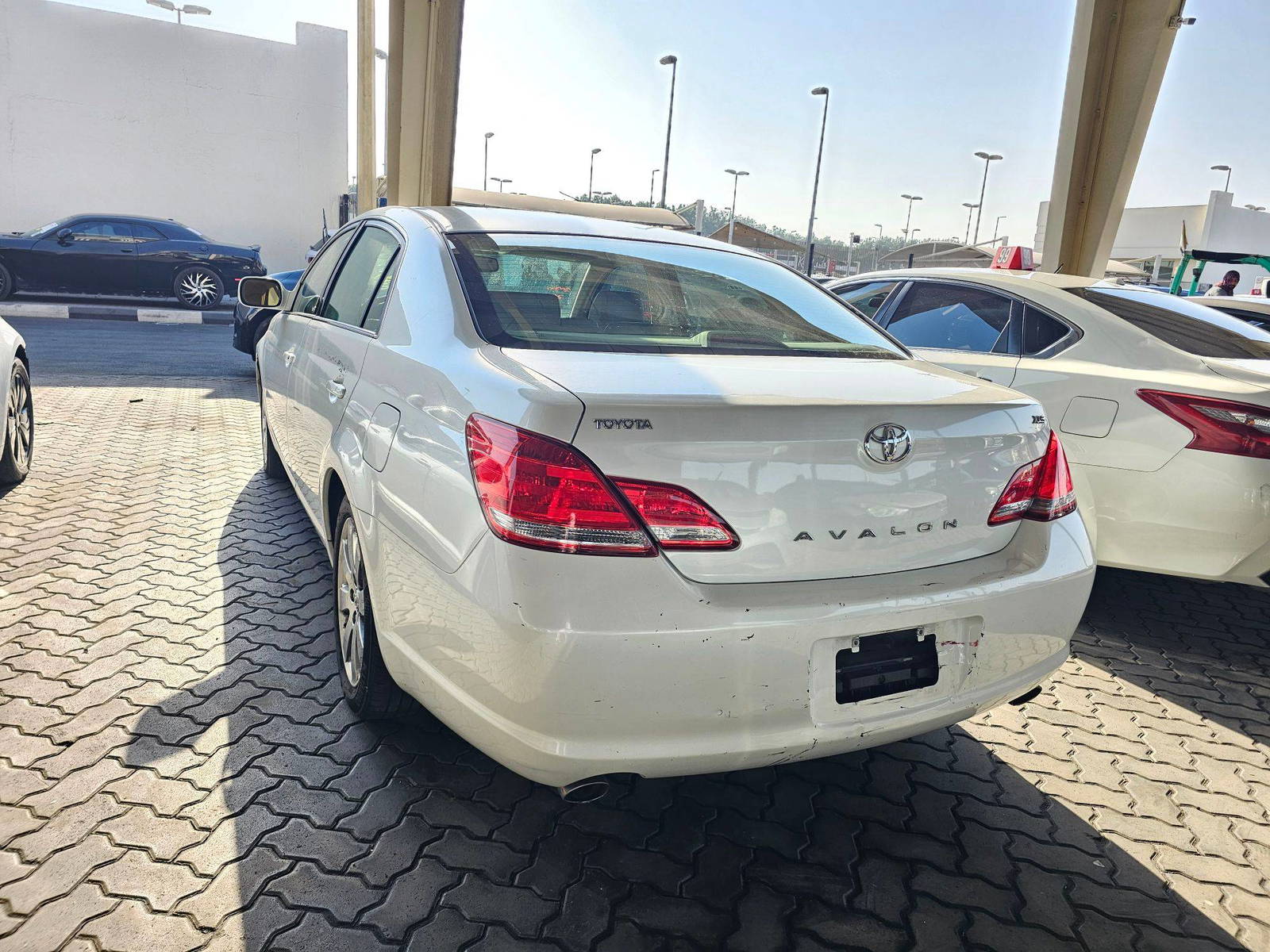 2005 TOYOTA AVALON — 262038 Miles — Lot 5U018684 — Souq - Marhaba Auctions Used Cars - Image 6