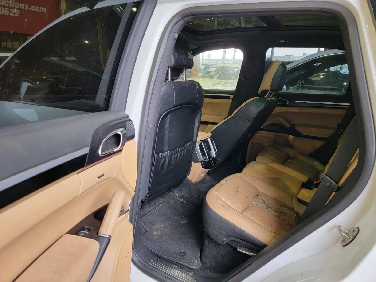 PORSCHE Cayenne 2017 - Marhaba Auction Used Cars - Image 9