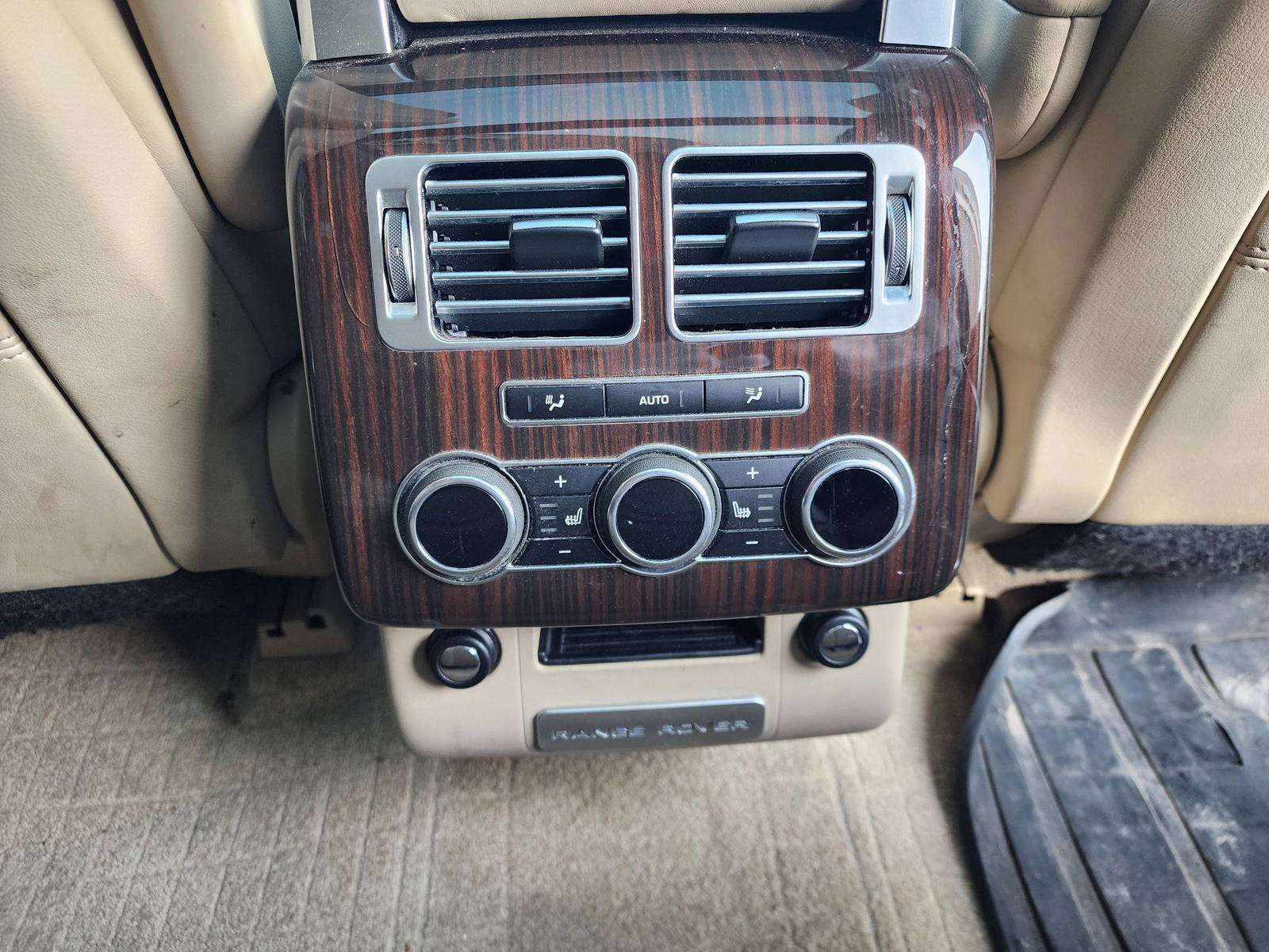 LAND ROVER RANGE ROVER 2014 - Marhaba Auction Used Cars - Image 9