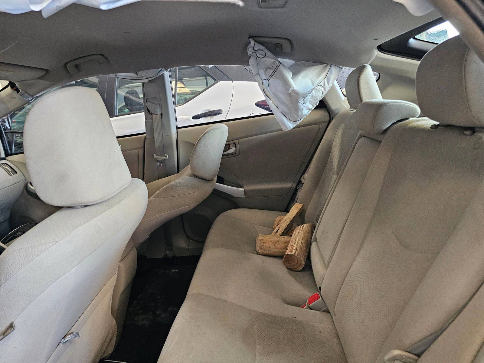 2015 TOYOTA PRIUS — 167087 Miles — Lot XF1944190 — Main - Marhaba Auctions Used Cars - Image 7