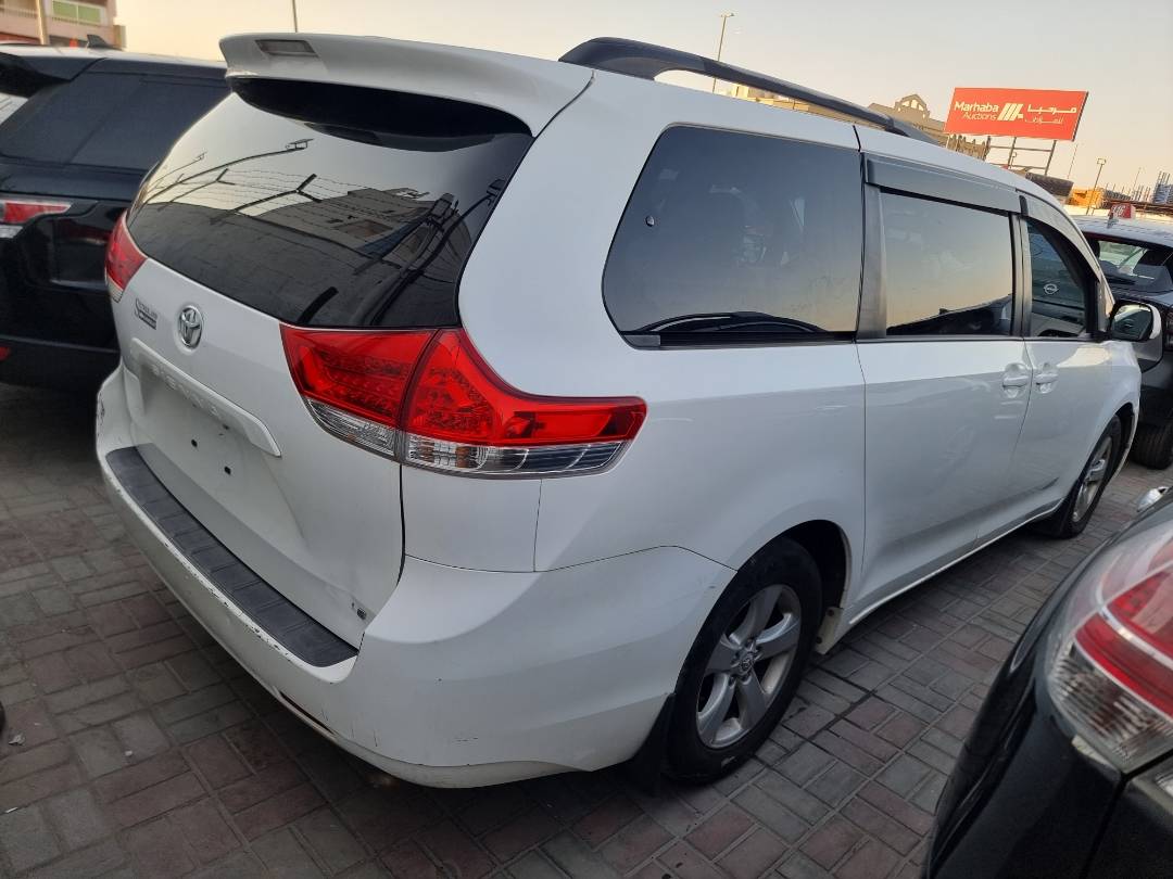 2011 TOYOTA SIENNA — 208054 Miles — Lot S145786 — Ind. 12 - Marhaba Auctions Used Cars - Image 5