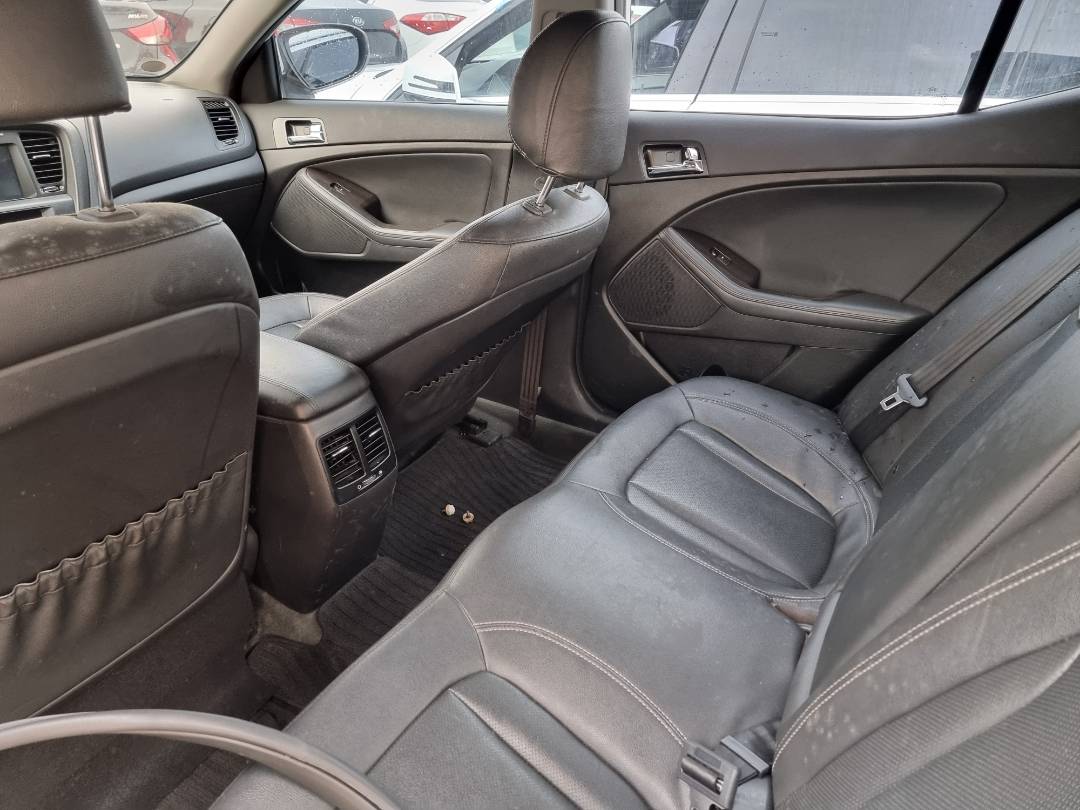 2012 KIA K5 — 203354 KM — Lot 224446 — Souq - Marhaba Auctions Used Cars - Image 6