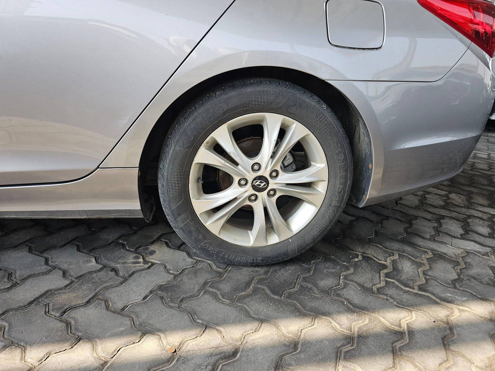 HYUNDAI SONATA 2010 - Marhaba Auction Used Cars - Image 10