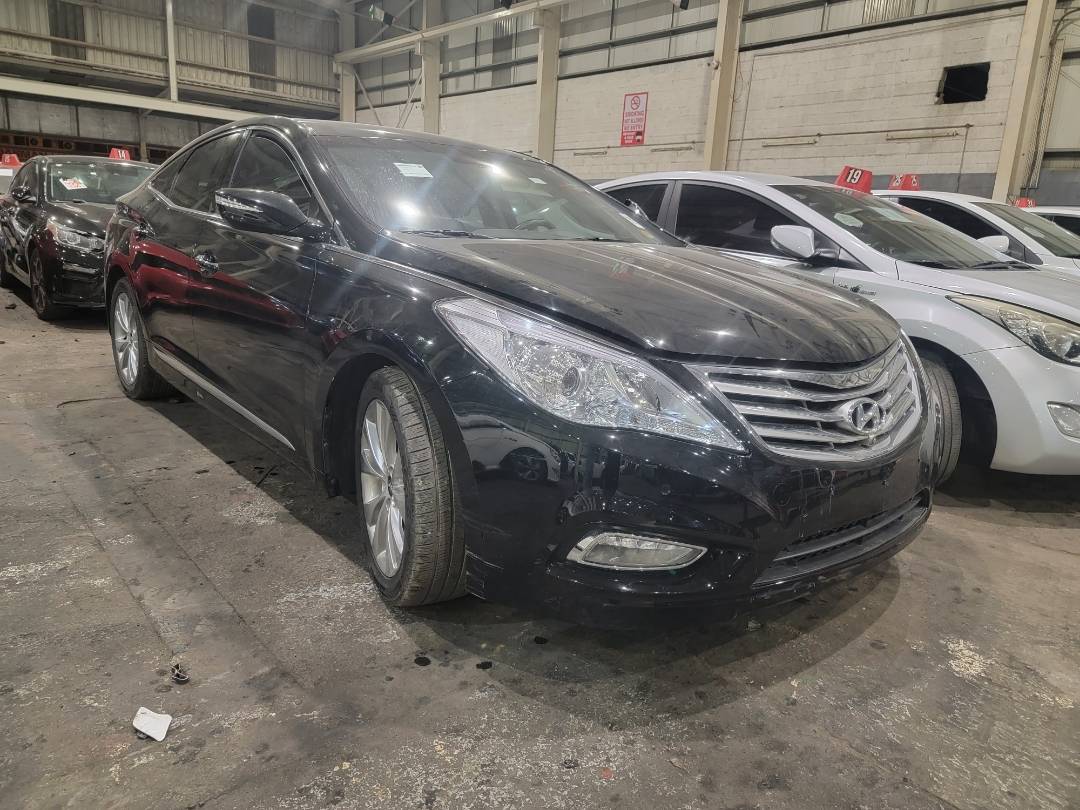 2011 HYUNDAI GRANDEUR — 160327 KM — Lot 008029 — Main - Marhaba Auctions Used Cars - Image 3