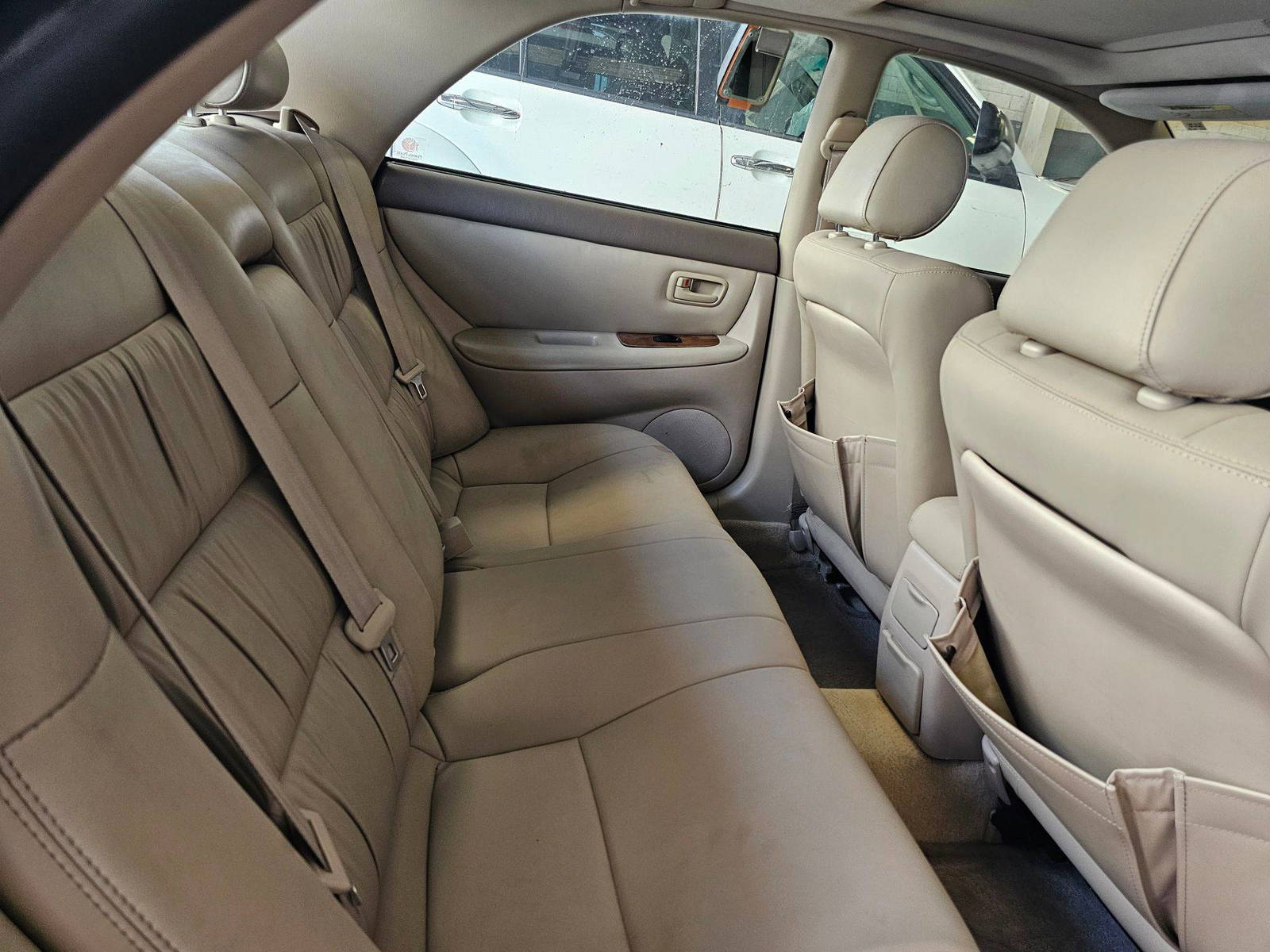 1997 LEXUS ES 300 — 209254 Miles — Lot 5003146 - Marhaba Auctions Used Cars - Image 7