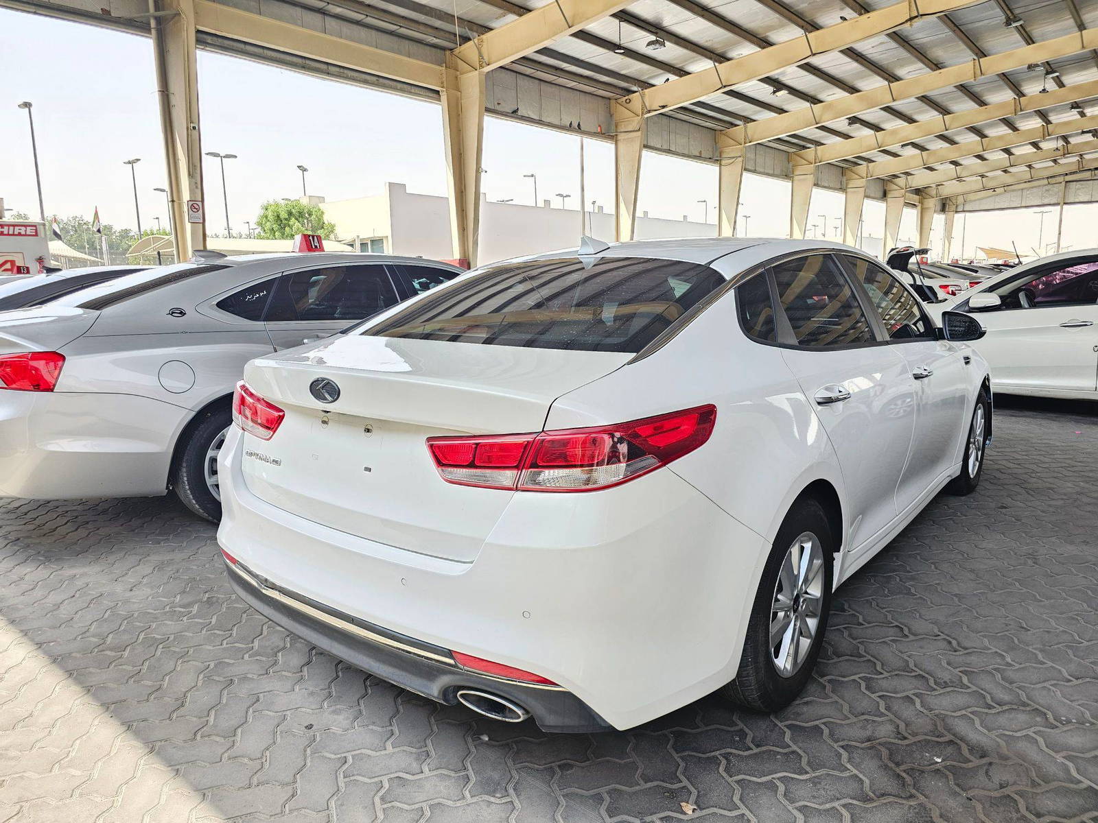 2018 KIA OPTIMA — 95475 Miles — Lot J5216145 — Souq - Marhaba Auctions Used Cars - Image 4