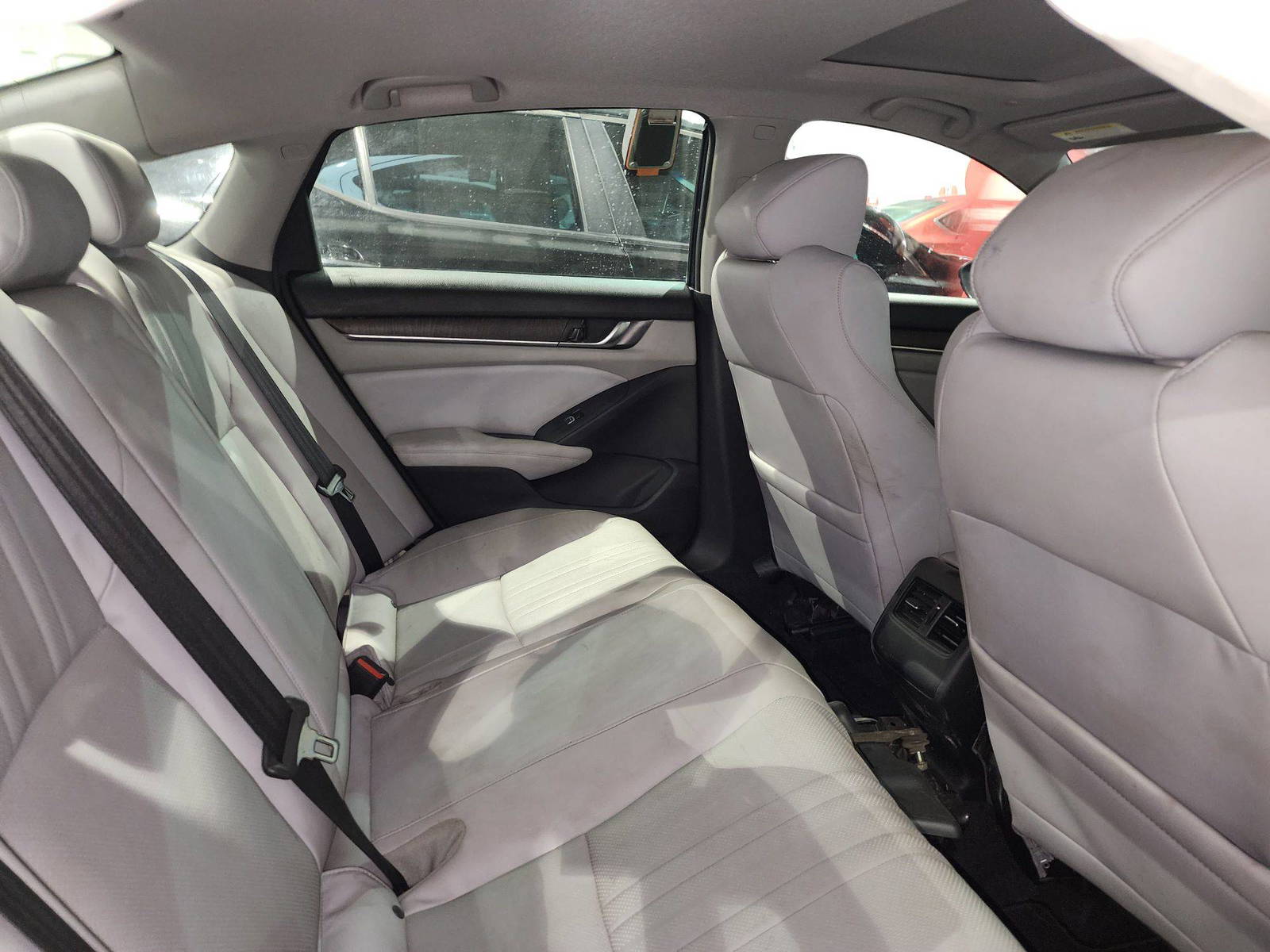 2018 HONDA ACCORD — 56985 Miles — Lot 38658658 — Main - Marhaba Auctions Used Cars - Image 4