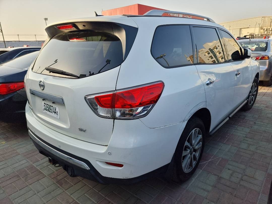 2014 NISSAN PATHFINDER — 203678 Miles — Lot 125487 — Souq - Marhaba Auctions Used Cars - Image 4