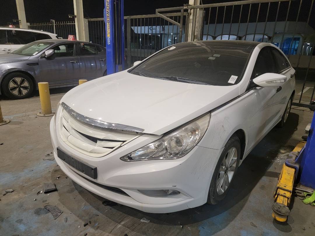 2010 HYUNDAI SONATA — 108574 KM — Lot 079014 — Main - Marhaba Auctions Used Cars - Image 3