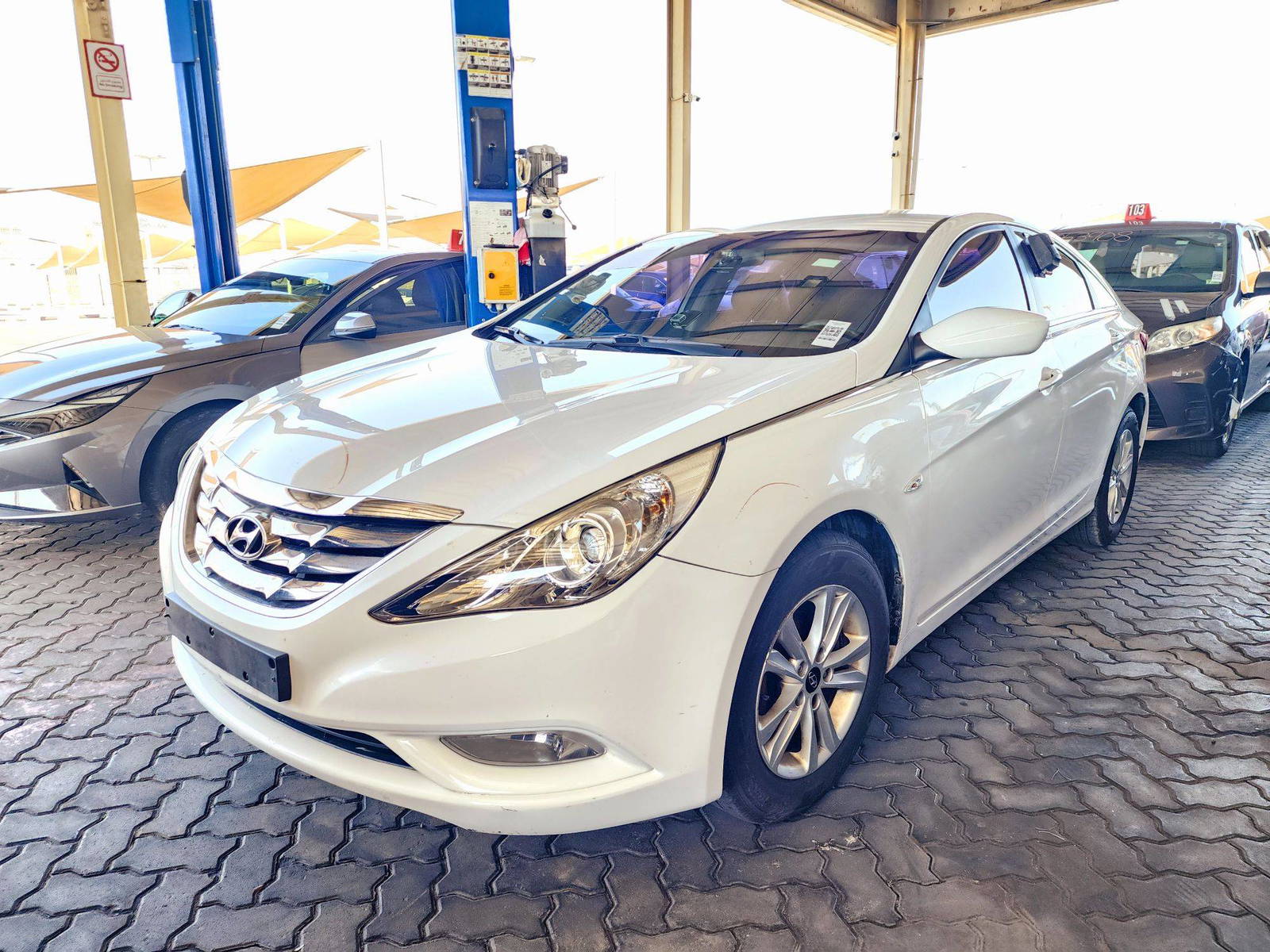2011 HYUNDAI SONATA — 154878 KM — Lot 326537 — Souq - Marhaba Auctions Used Cars - Image 5