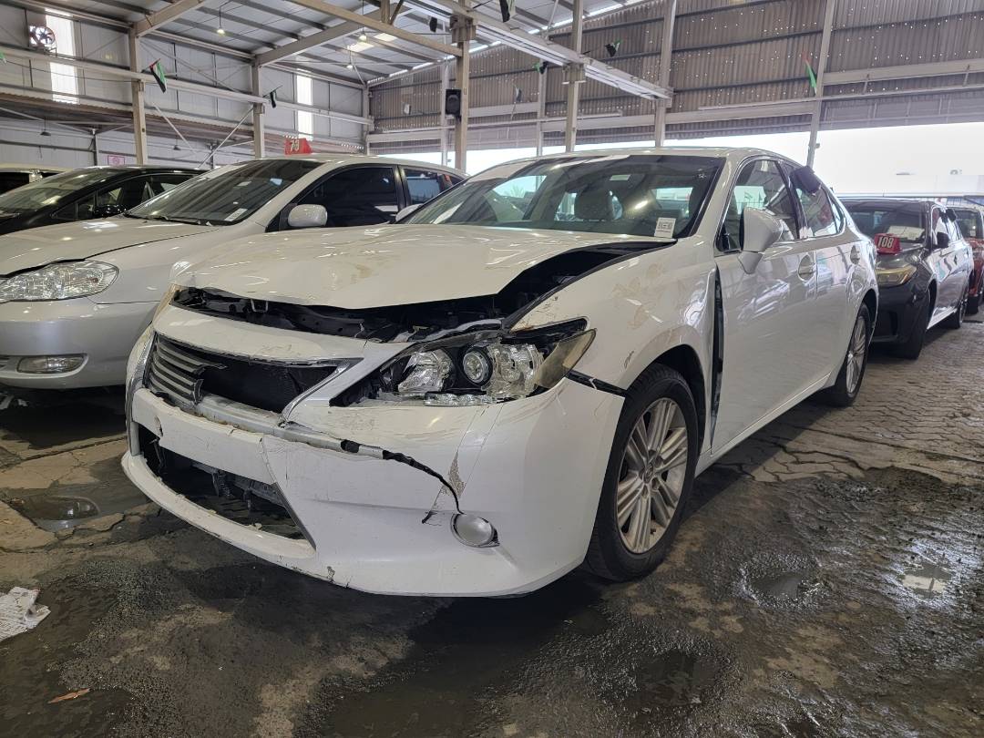 2013 LEXUS ES 350 — 218105 Miles — Lot D2025839 — Main - Marhaba Auctions Used Cars - Image 5