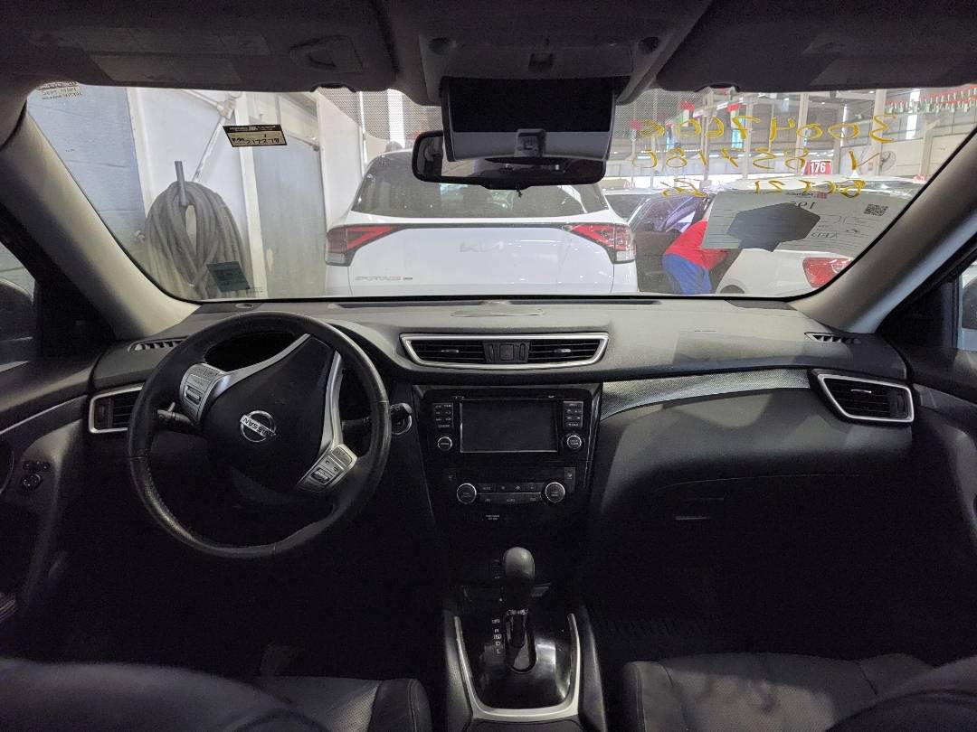 2015 NISSAN ROGUE — 217278 KM — Lot 3FC837180 — Main - Marhaba Auctions Used Cars - Image 8
