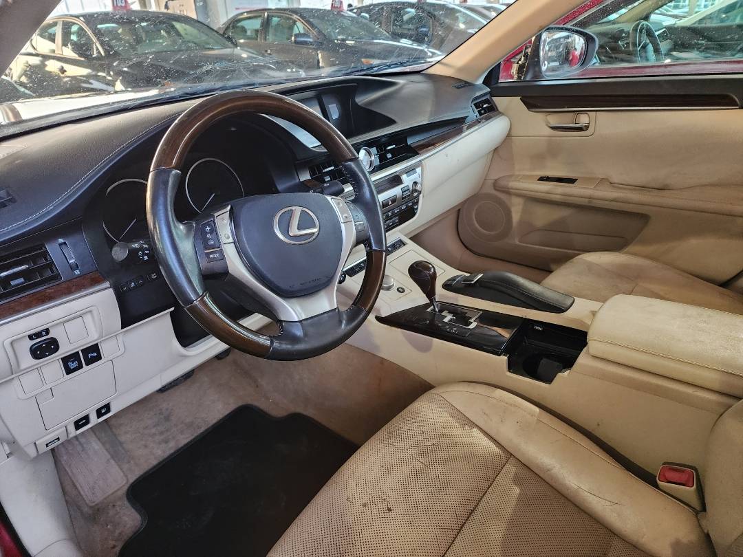 2014 LEXUS ES 350 — 118133 Miles — Lot E2124391 — Souq - Marhaba Auctions Used Cars - Image 8