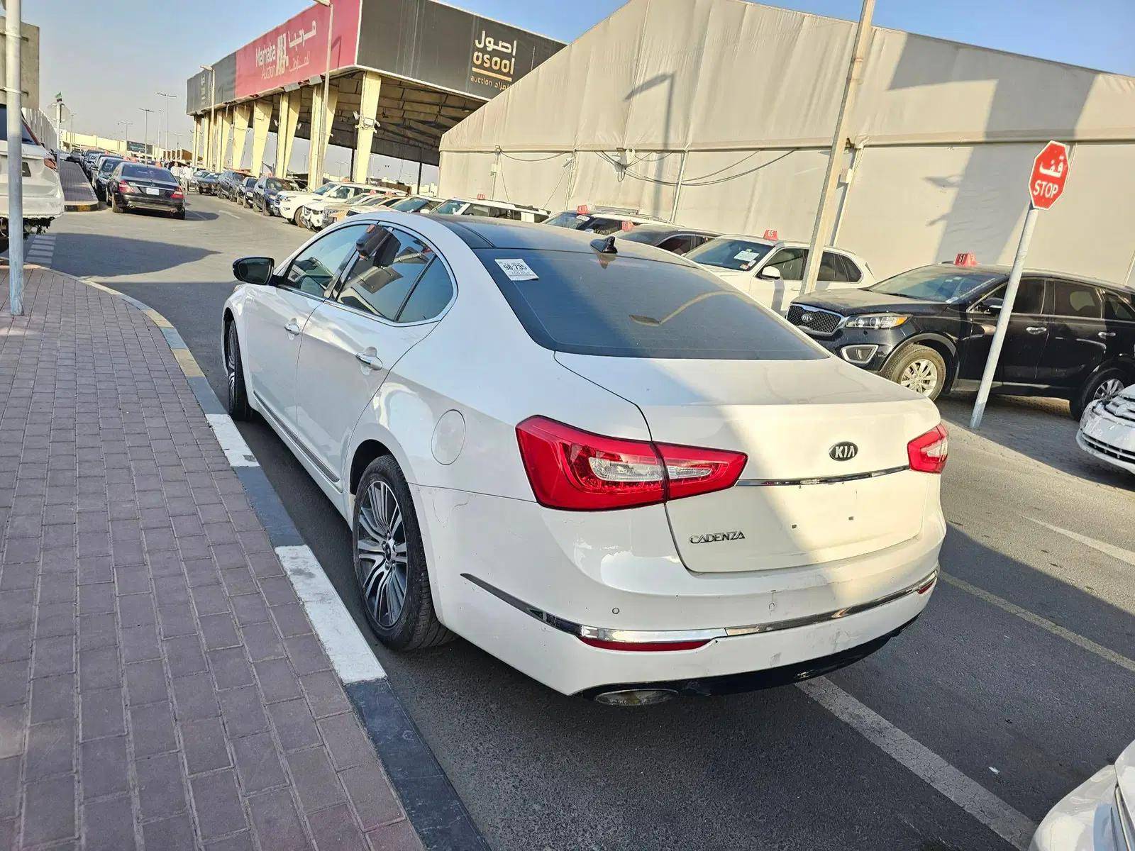 KIA CADENZA 2015 - Marhaba Auction Used Cars - Image 4