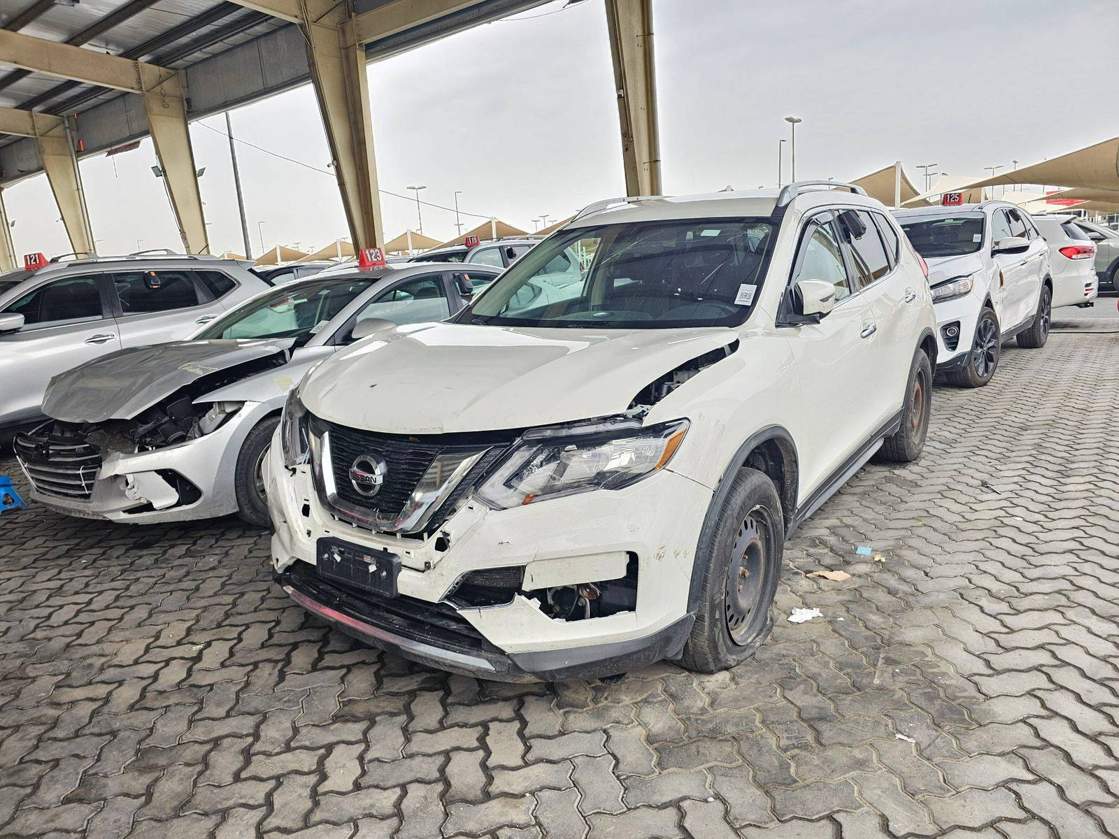 NISSAN ROGUE 2017 - Marhaba Auction Used Cars - Image 5