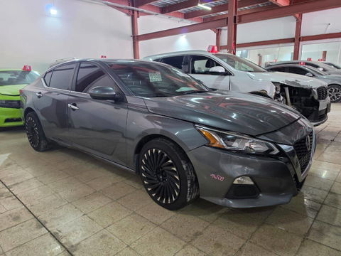 2019 NISSAN ALTIMA at Marhaba Auctions