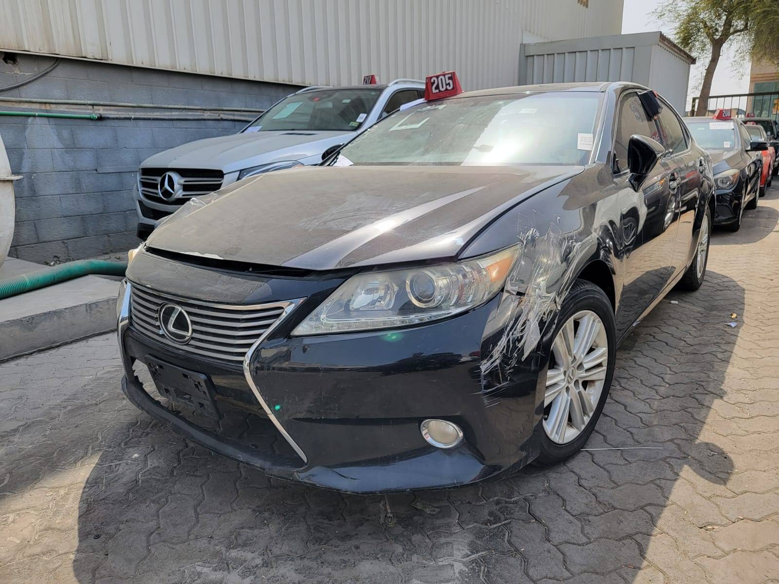2015 LEXUS ES 350 — 180581 Miles — Lot XF2155047 — Main - Marhaba Auctions Used Cars - Image 4