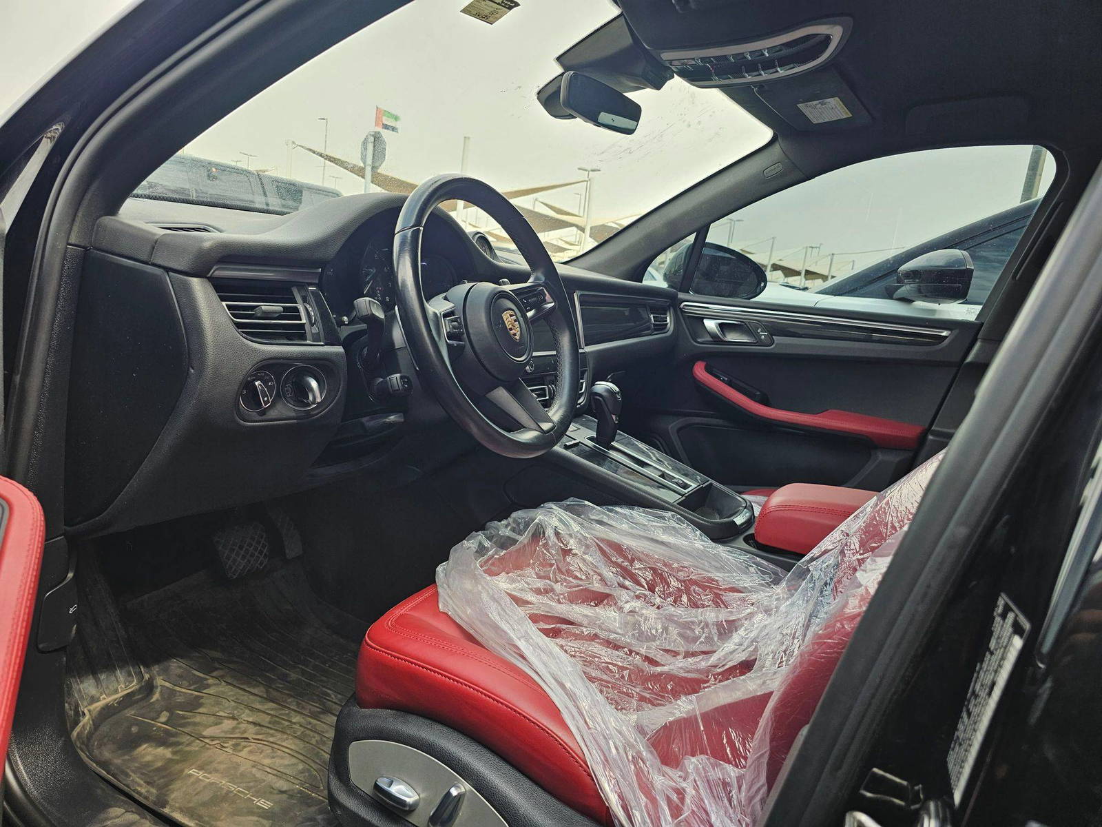 PORSCHE MACAN 2022 - Marhaba Auction Used Cars - Image 9