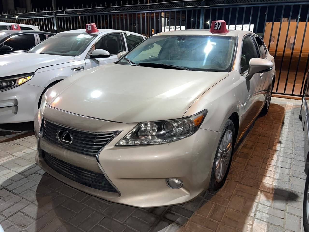 2013 LEXUS ES 350 — 153429 Miles — Lot D2059156 - Marhaba Auctions Used Cars - Image 4