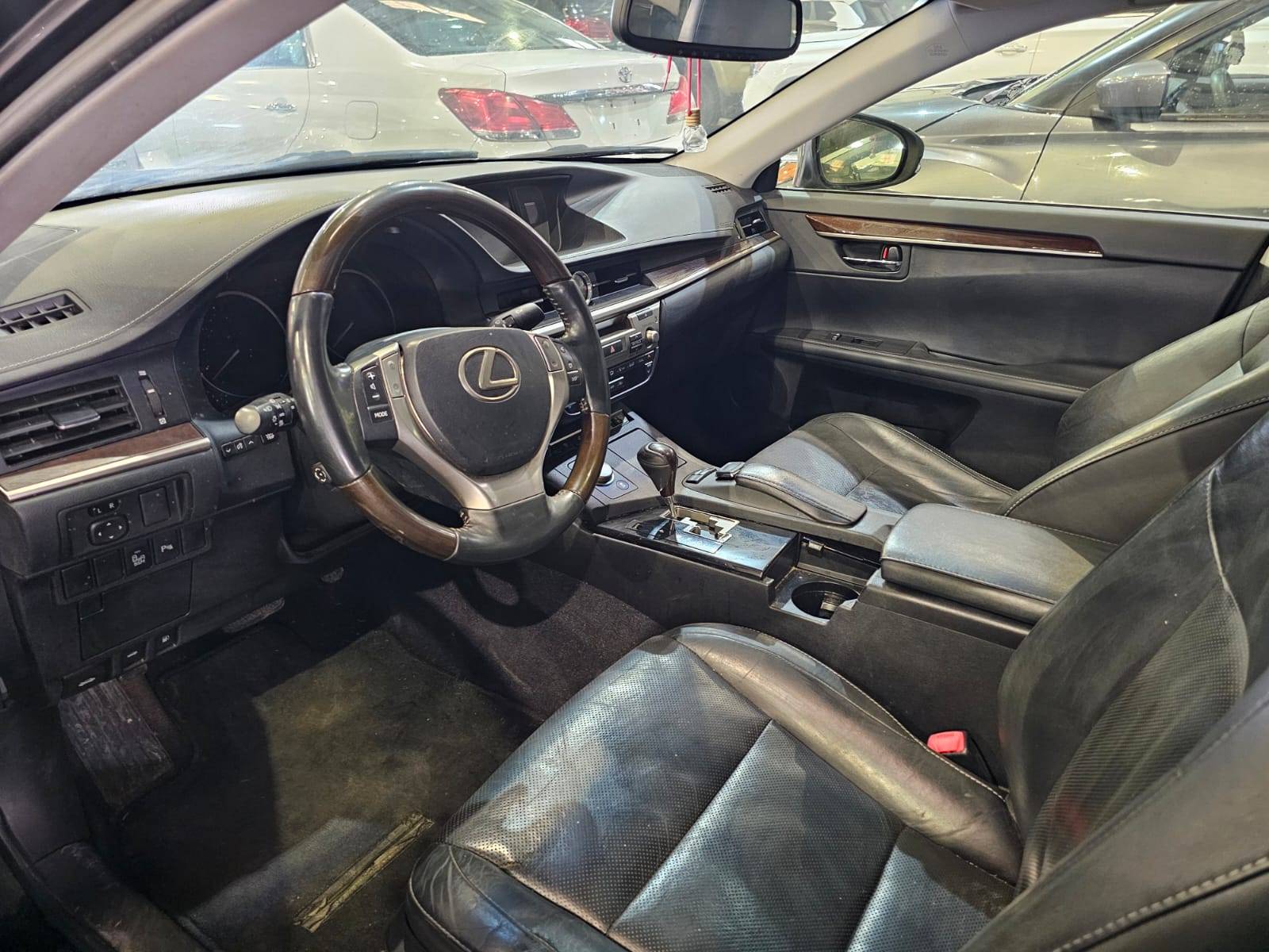 2015 LEXUS ES 350 — 140831 Miles — Lot 99518495 — Main - Marhaba Auctions Used Cars - Image 7