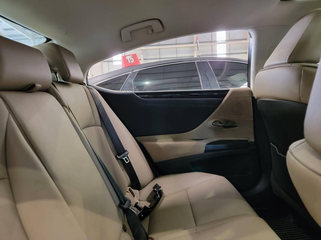 2020 LEXUS ES 350 — 33259 Miles — Lot 067794 — Main - Marhaba Auctions Used Cars - Image 6