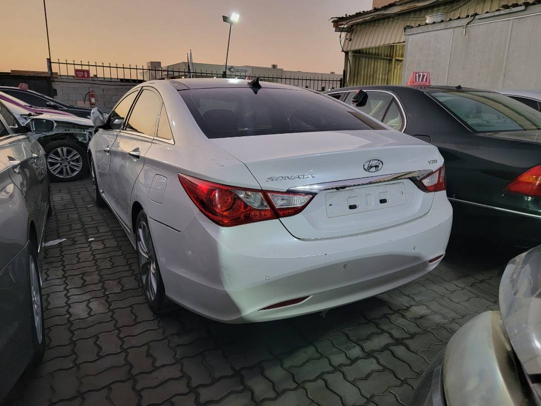 2010 HYUNDAI SONATA — 233486 KM — Lot 63439 — Main - Marhaba Auctions Used Cars - Image 3