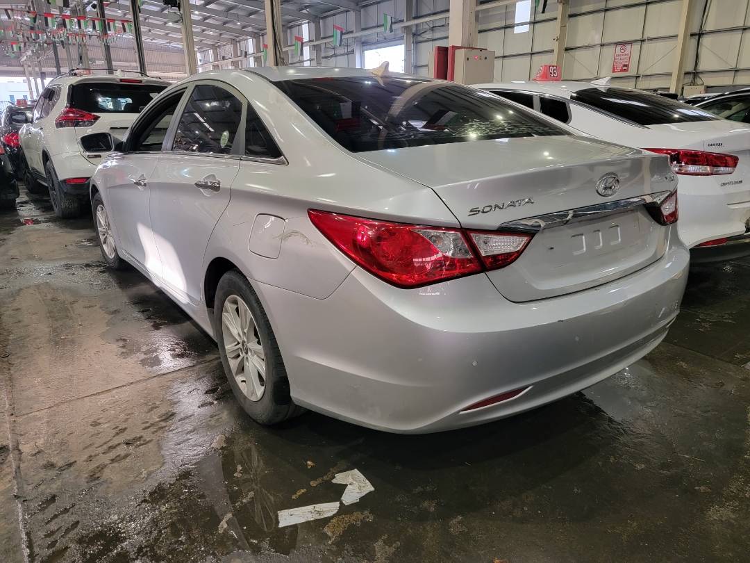 2011 HYUNDAI SONATA — 290619 KM — Lot 285856 — Main - Marhaba Auctions Used Cars - Image 5