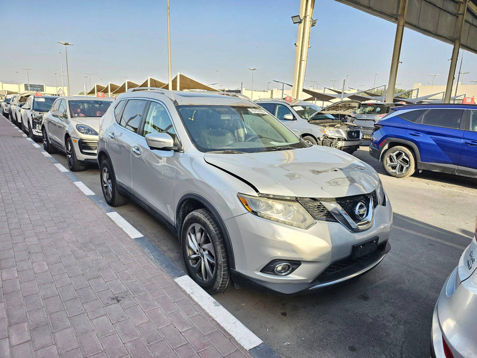 2015 NISSAN ROGUE — 209620 KM — Lot FC860637 — Souq - Marhaba Auctions Used Cars - Image 4