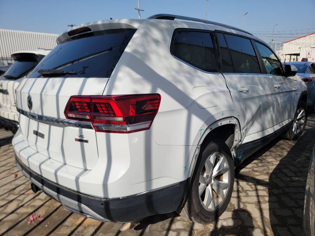 2019 VOLKSWAGEN ATLAS — 60043 Miles — Lot KC513760 - Marhaba Auctions Used Cars - Image 3