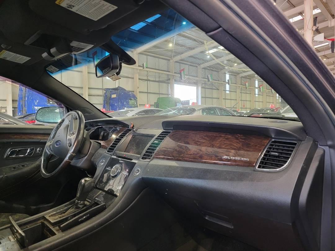 2013 FORD TAURUS — 172611 Miles — Lot 230052 - Marhaba Auctions Used Cars - Image 4