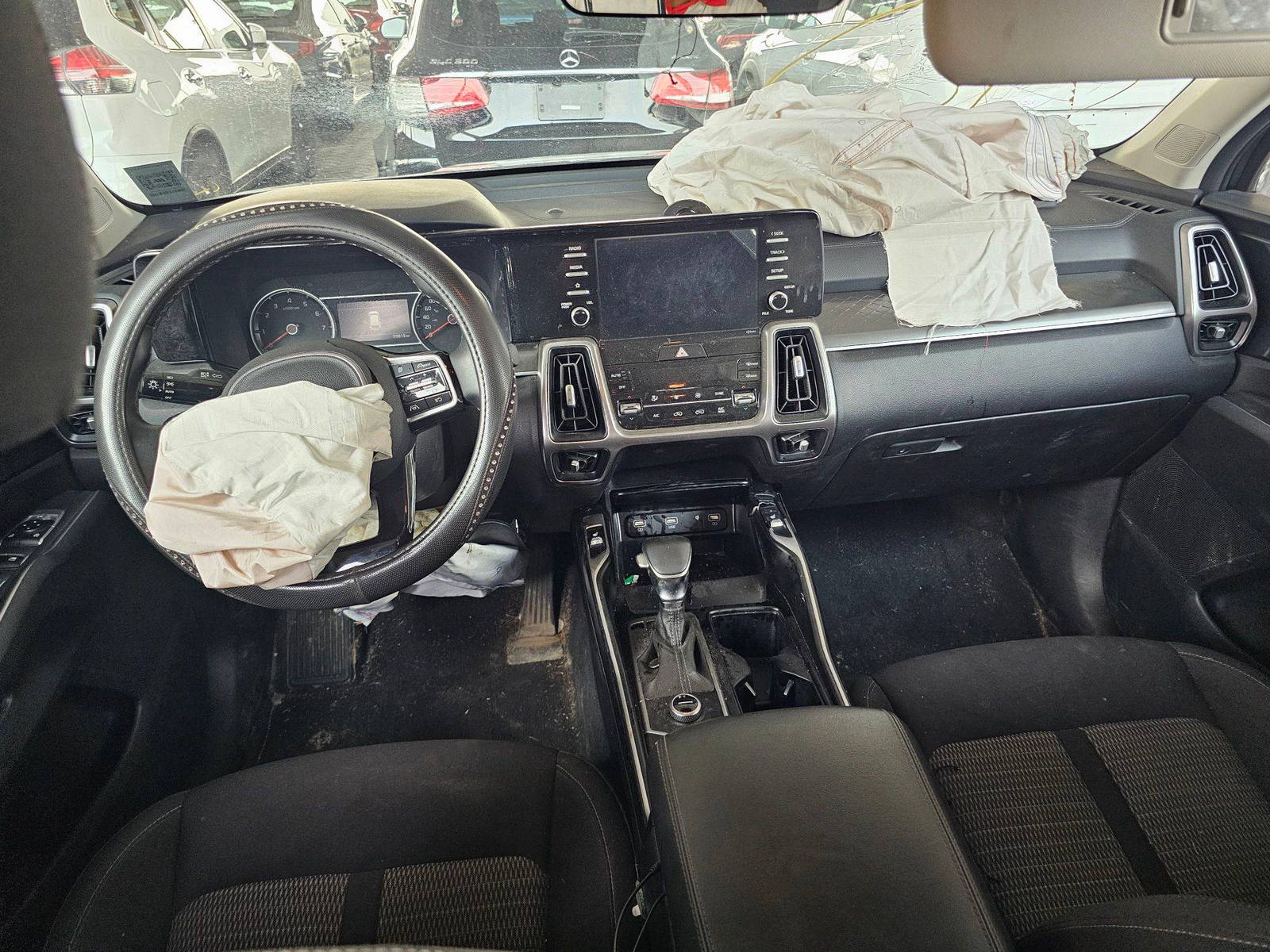 2022 KIA SORENTO — 99815 KM — Lot 68543534 — Souq - Marhaba Auctions Used Cars - Image 7