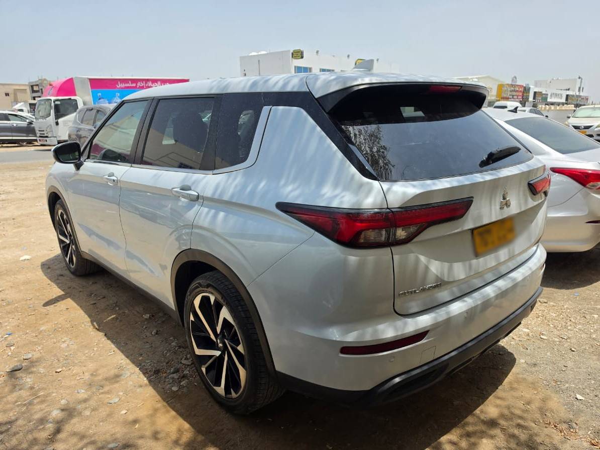 2022 MITSUBISHI OUTLANDER — 17281 Miles — Lot 042159 - Marhaba Auctions Used Cars - Image 6