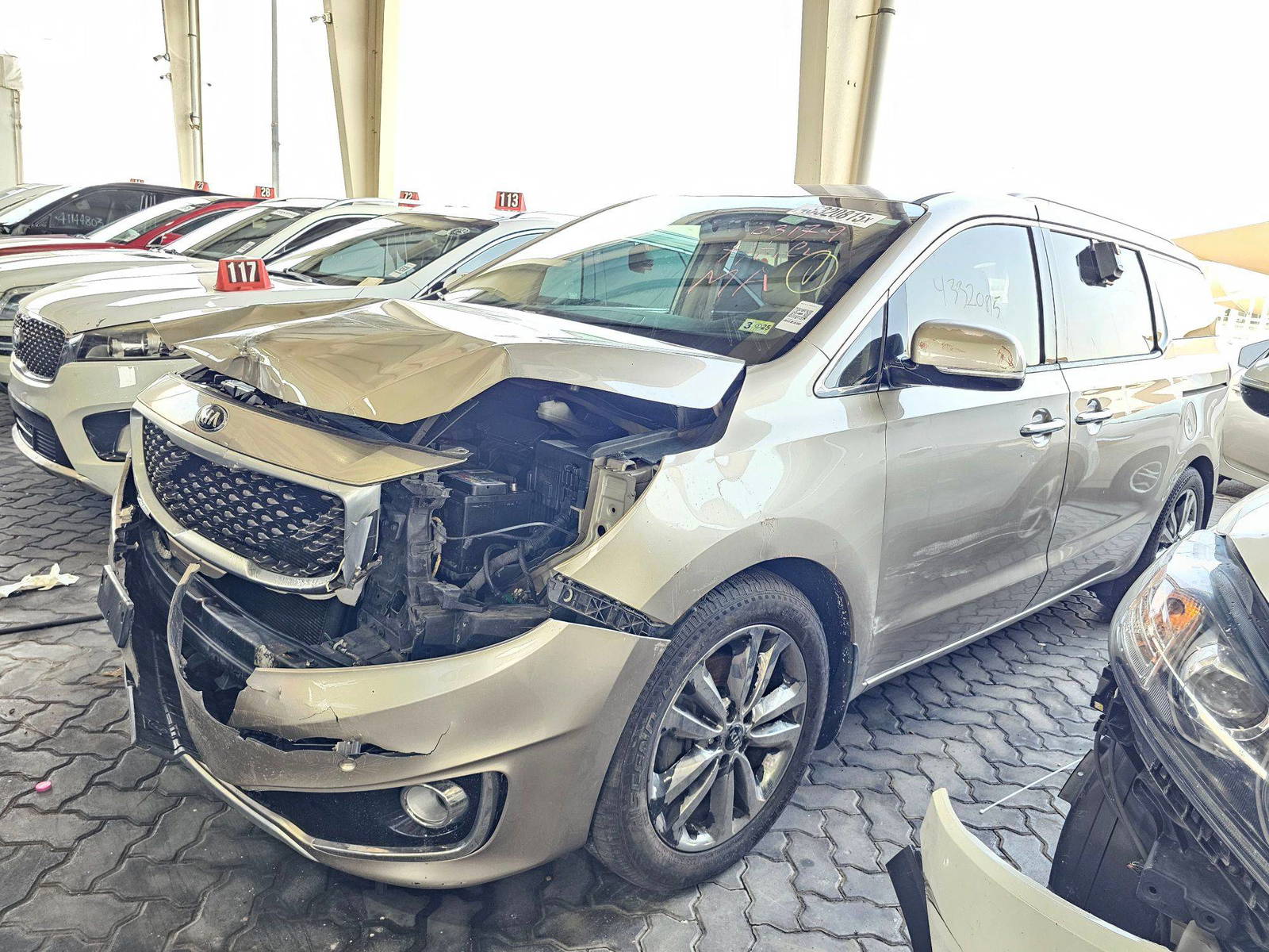 2015 KIA SEDONA — 152432 Miles — Lot 43320815 — Main - Marhaba Auctions Used Cars - Image 5