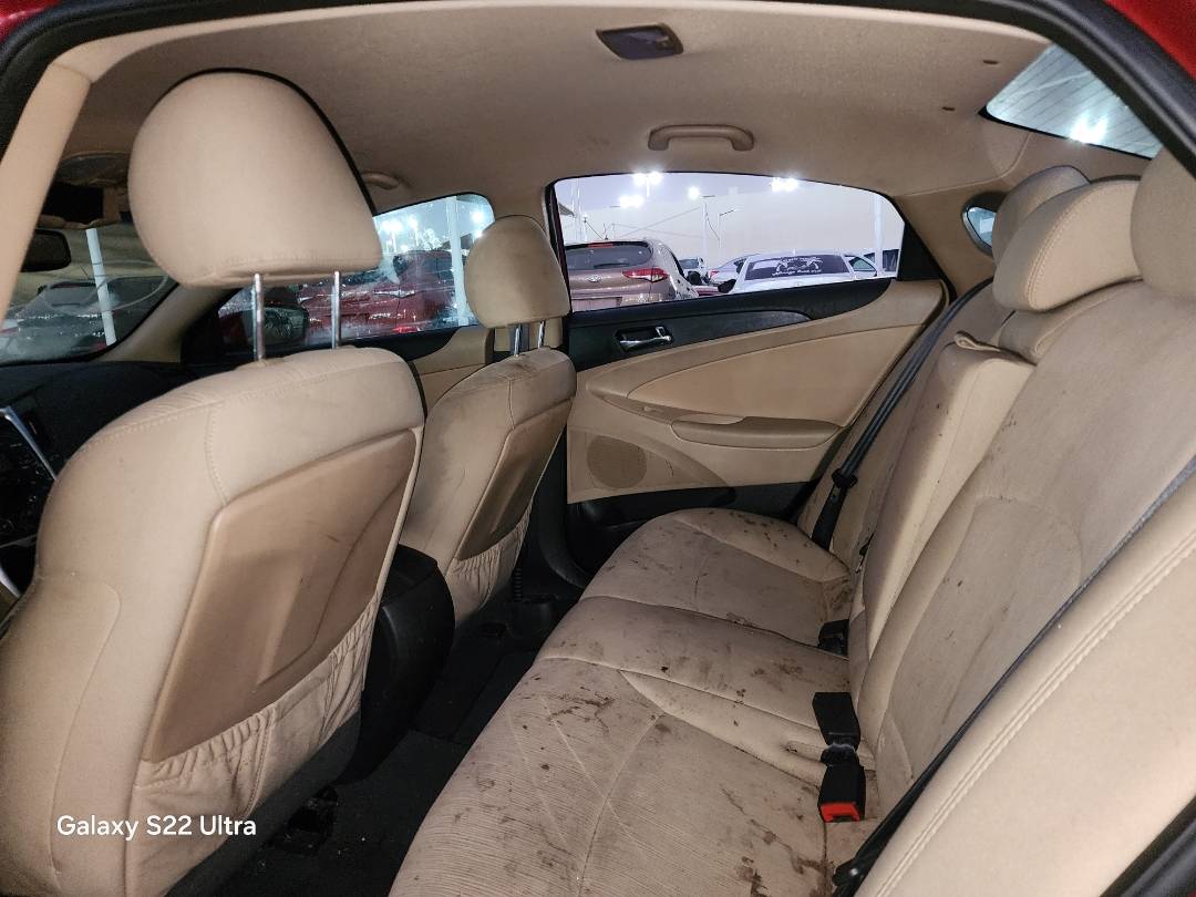 2011 HYUNDAI SONATA — 128004 Miles — Lot 24147 — Souq - Marhaba Auctions Used Cars - Image 8