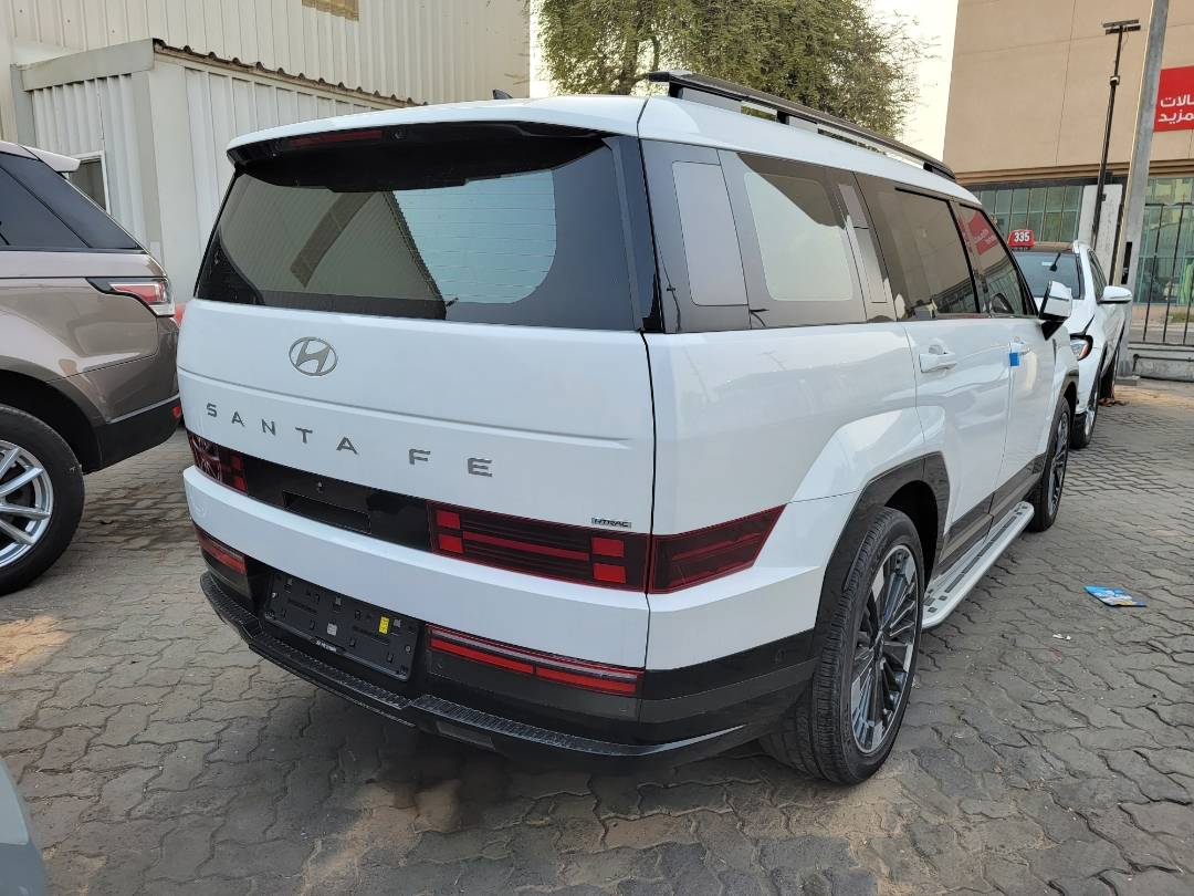 2024 HYUNDAI SANTA FE — 41776 KM — Lot U005516 — Main - Marhaba Auctions Used Cars - Image 4