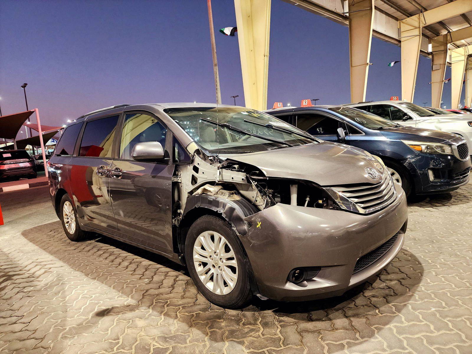2011 TOYOTA SIENNA — 167373 Miles — Lot 125478 — Souq - Marhaba Auctions Used Cars - Image 4