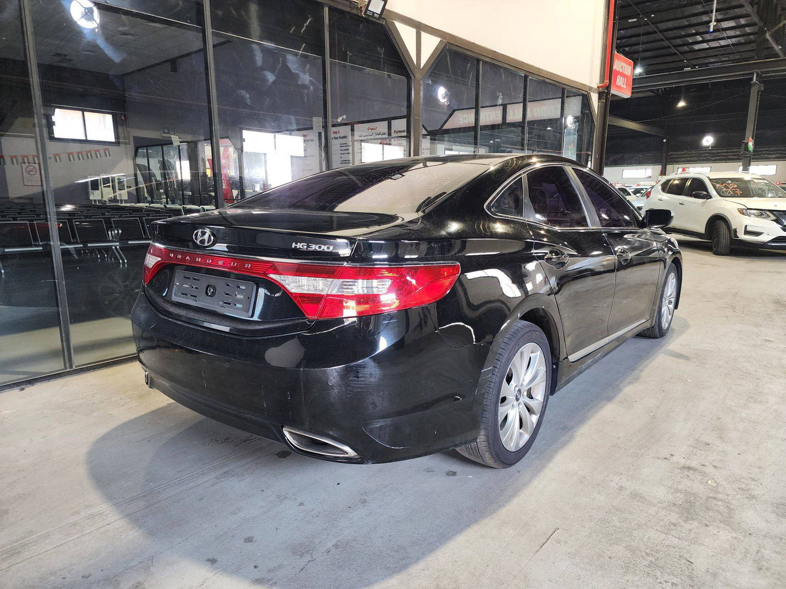 HYUNDAI GRANDEUR 2012 - Marhaba Auction Used Cars - Image 11