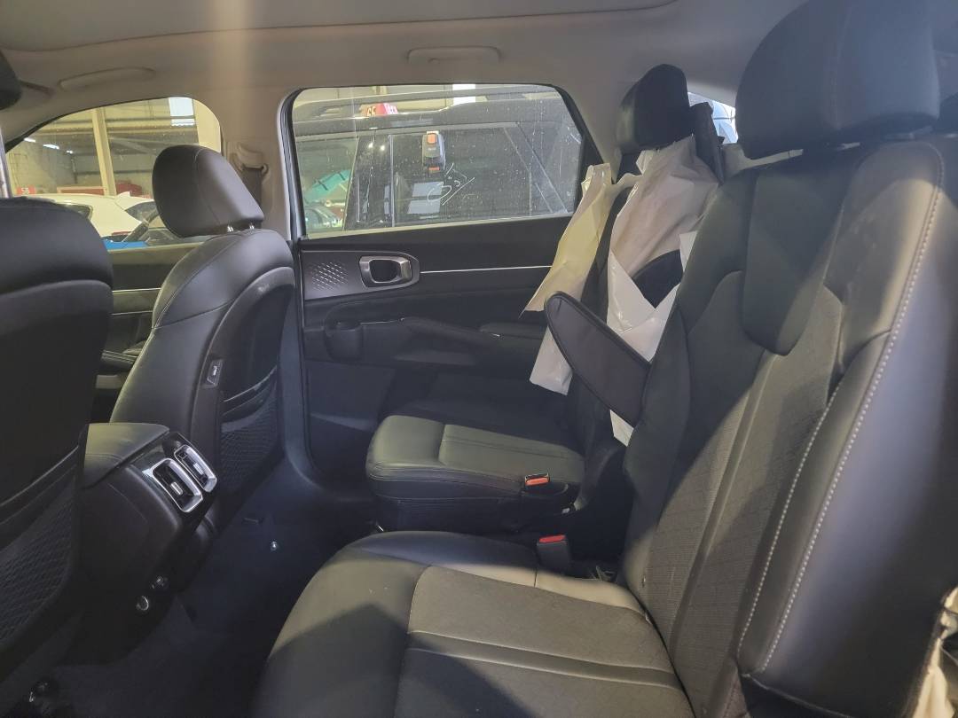 2021 KIA SORENTO — 52741 Miles — Lot 056390 — Main - Marhaba Auctions Used Cars - Image 6